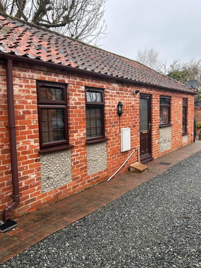 The Old Stables In Mews Villa Kessingland Exterior photo